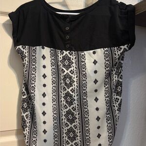 Rewind Black and White Graphic Cap Sleeve Blouse